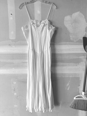 Lace-Trim White Maxi Dress with Spaghetti Straps